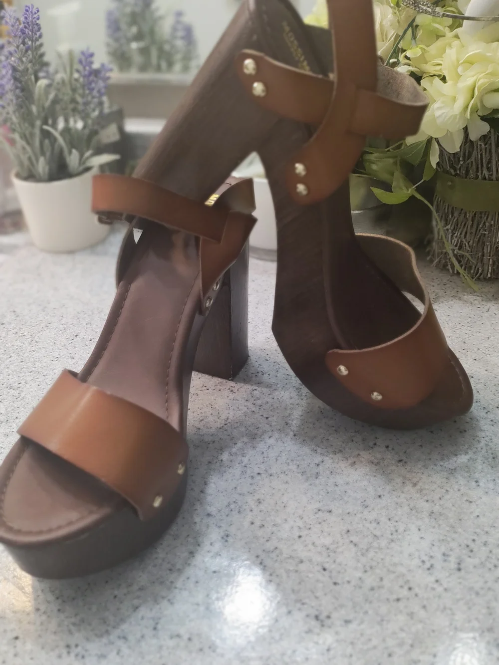 Mossimo 👑 Summer Brown Leather( Like) Platform Sandals with Ankle Strap